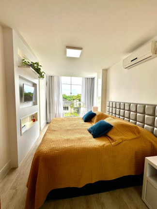 Imagem Casa com 4 Quartos à Venda, 220.000 m² em Colina De Laranjeiras - Serra Imagem Casa com 4 Quartos à Venda, 220.000 m² em Colina De Laranjeiras - Serra