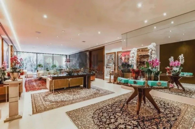 Casa com 6 Quartos à Venda, 1.300 m² em Jardim Europa - São Paulo