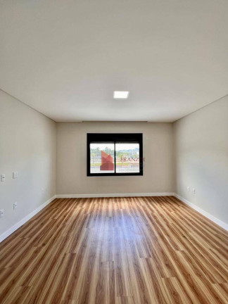 Imagem Sobrado com 4 Quartos à Venda, 265 m² em Santa Regina - Camboriú