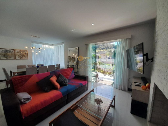 Imagem Casa com 4 Quartos à Venda, 350 m² em Vargem Grande - Teresópolis