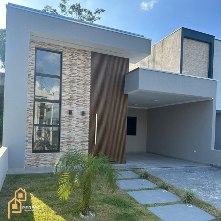 Casa com 3 Quartos à Venda, 130 m² em Parque São Benedito - Pindamonhangaba