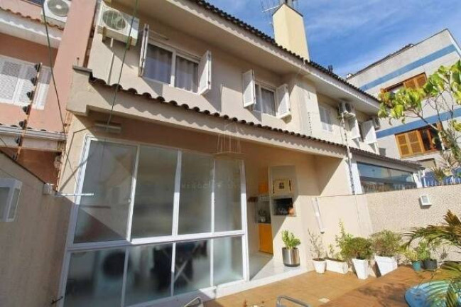 Imagem Casa com 4 Quartos à Venda, 285 m² em Jardim Itu - Porto Alegre