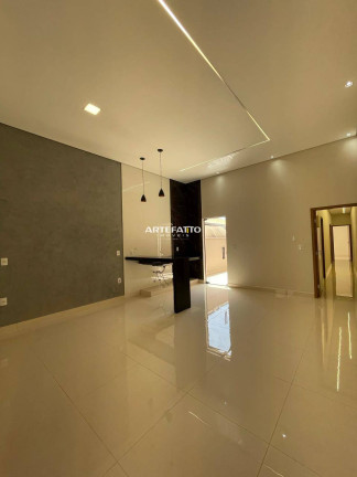 Casa com 3 Quartos à Venda, 100 m²