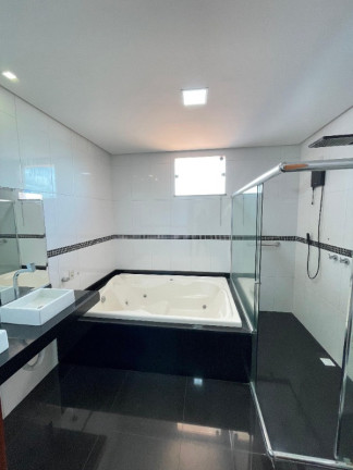 Imagem Casa com 4 Quartos à Venda, 293 m² em Centro - Manaus
