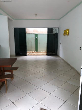 Imagem Imóvel com 4 Quartos à Venda,  em Setor Comercial - Sinop