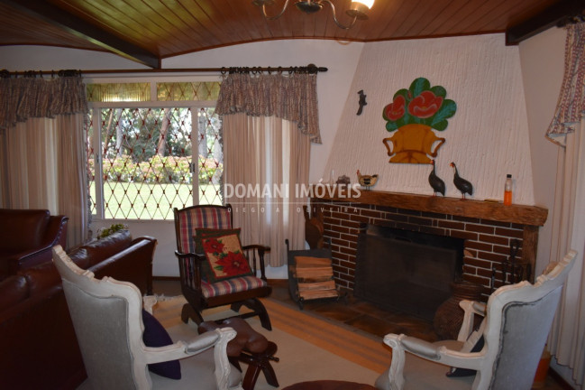 Imagem Casa com 4 Quartos à Venda, 306 m² em Região Da Vila Inglesa - Campos Do Jordão Imagem Casa com 4 Quartos à Venda, 306 m² em Região Da Vila Inglesa - Campos Do Jordão