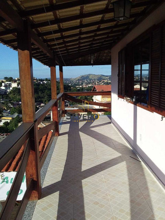 Casa com 3 Quartos à Venda, 360 m² em Colubande - São Gonçalo