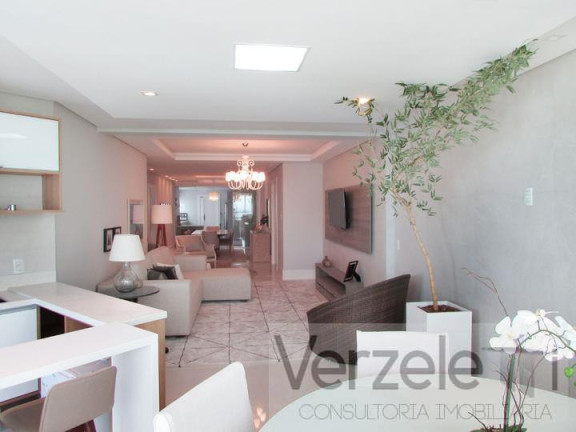 Imagem Apartamento com 3 Quartos à Venda, 198 m² em Centro - Balneário Camboriú Imagem Apartamento com 3 Quartos à Venda, 198 m² em Centro - Balneário Camboriú