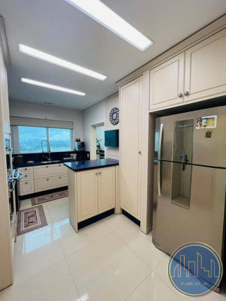 Imagem Apartamento com 4 Quartos à Venda, 180 m² em Centro - Balneário Camboriú Imagem Apartamento com 4 Quartos à Venda, 180 m² em Centro - Balneário Camboriú