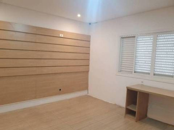 Imagem Casa com 3 Quartos para Alugar, 220 m² em Campestre - Santo André