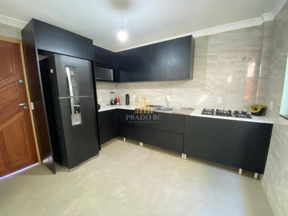 Imagem Casa com 3 Quartos à Venda, em Balneário Camboriú Imagem Casa com 3 Quartos à Venda, em Balneário Camboriú