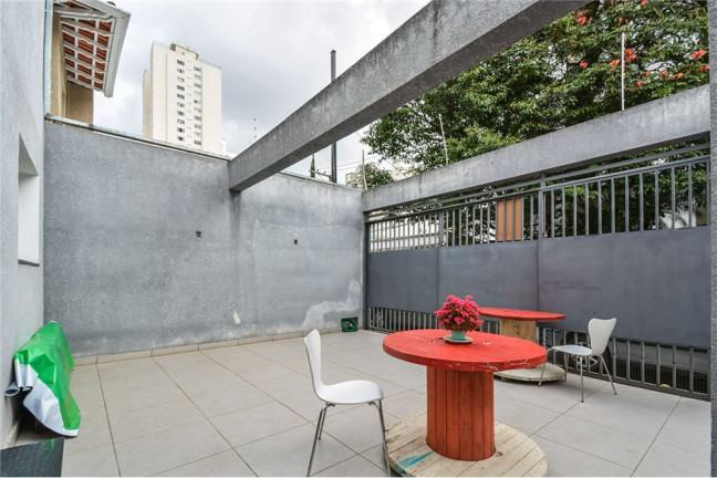 Casa com 6 Quartos à Venda, 200 m² em Campo Belo - São Paulo