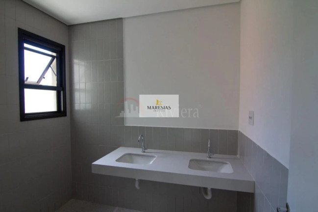 Imagem Casa com 3 Quartos à Venda, 202 m² em Camburi - São Sebastião