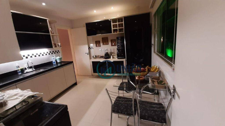 Imagem Casa com 4 Quartos à Venda, 180 m² em Itaipu - Niterói