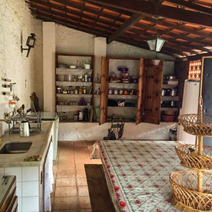 Imagem Casa com 7 Quartos à Venda, 160 m² em Albuquerque - Teresópolis Imagem Casa com 7 Quartos à Venda, 160 m² em Albuquerque - Teresópolis