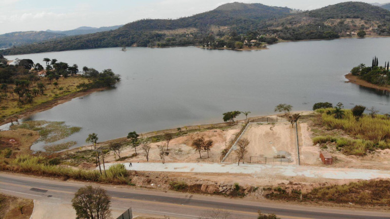 Imagem Terreno à Venda, 1.950 m² em Barragem Benfica - Itaúna Imagem Terreno à Venda, 1.950 m² em Barragem Benfica - Itaúna