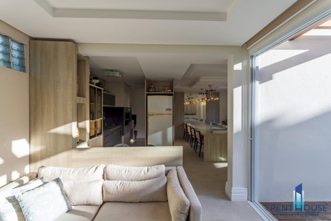 Imagem Casa com 4 Quartos à Venda, 325 m² em Ariribá - Balneário Camboriú Imagem Casa com 4 Quartos à Venda, 325 m² em Ariribá - Balneário Camboriú