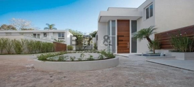 Casa com 3 Quartos à Venda, 750 m² em Jardim Dos Estados - São Paulo