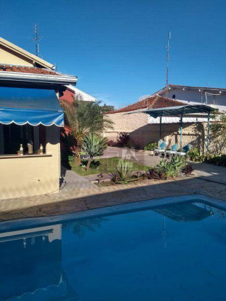 Imagem Casa com 3 Quartos à Venda, 450 m² em Centro - Lorena Imagem Casa com 3 Quartos à Venda, 450 m² em Centro - Lorena