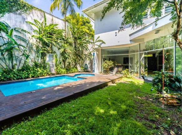 Imagem Casa com 4 Quartos à Venda, 480 m² em Alto De Pinheiros - São Paulo Imagem Casa com 4 Quartos à Venda, 480 m² em Alto De Pinheiros - São Paulo
