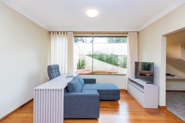 Imagem Casa com 3 Quartos à Venda, 220 m² em Moema - São Paulo Imagem Casa com 3 Quartos à Venda, 220 m² em Moema - São Paulo