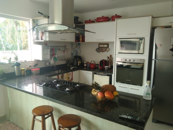 Imagem Casa com 4 Quartos à Venda, 181 m² em Trindade - Florianópolis