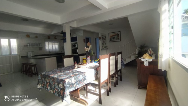 Imagem Sobrado com 4 Quartos à Venda, 240 m² em Itapuã - Pontal Do Paraná