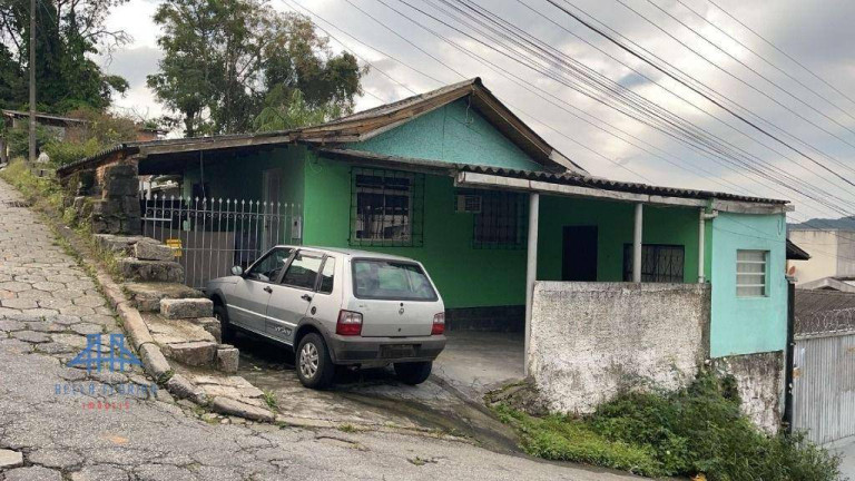 Casa com 6 Quartos à Venda, 250 m² em Trindade - Florianópolis