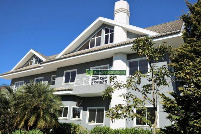 Casa com 6 Quartos à Venda, 435 m² em Uberaba - Curitiba