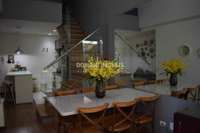 Imagem Imóvel com 2 Quartos à Venda, 87 m² em Região De Capivari - Campos Do Jordão Imagem Imóvel com 2 Quartos à Venda, 87 m² em Região De Capivari - Campos Do Jordão