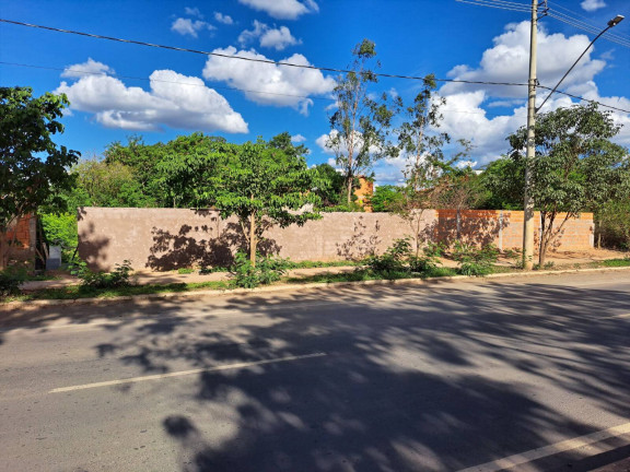 Terreno à Venda, 800 m² em Renascença - Montes Claros
