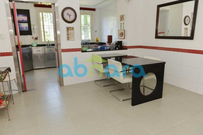 Imagem Casa com 4 Quartos à Venda, 750 m² em Cosme Velho - Rio De Janeiro Imagem Casa com 4 Quartos à Venda, 750 m² em Cosme Velho - Rio De Janeiro