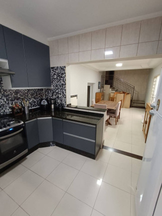 Imagem Casa com 3 Quartos à Venda, 139 m² em Jardim Europa - Bragança Paulista Imagem Casa com 3 Quartos à Venda, 139 m² em Jardim Europa - Bragança Paulista