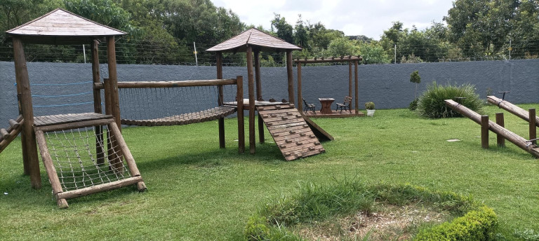 Imagem Terreno à Venda, 120 m² em Cachoeira - Curitiba Imagem Terreno à Venda, 120 m² em Cachoeira - Curitiba