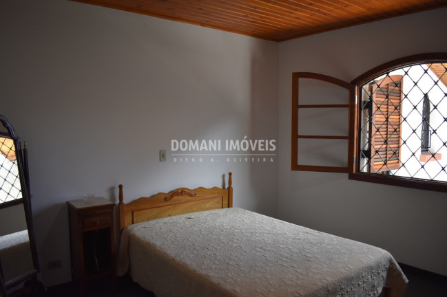 Imagem Casa com 4 Quartos à Venda, 183 m² em Região Da Abernéssia - Campos Do Jordão