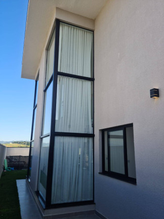 Imagem Casa com 3 Quartos à Venda, 300 m² em Parque Residencial Maria Elmira - Caçapava