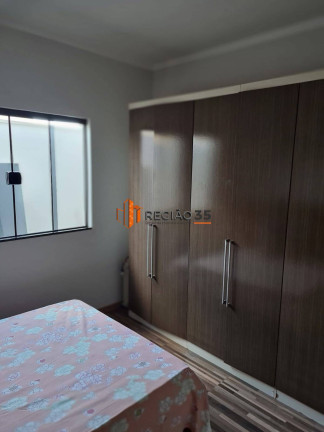 Imagem Casa com 3 Quartos à Venda, 300 m² em Monte Verde Ii - Poços De Caldas
