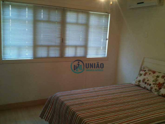 Imagem Casa com 5 Quartos à Venda, 416 m² em Piratininga - Niterói