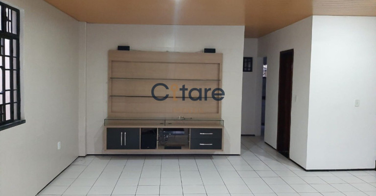 Imagem Casa com 3 Quartos à Venda, 225 m² em Cidade Dos Funcionários - Fortaleza Imagem Casa com 3 Quartos à Venda, 225 m² em Cidade Dos Funcionários - Fortaleza