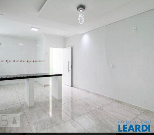 Imagem Sobrado com 2 Quartos para Alugar, 90 m² em Campestre - Santo André Imagem Sobrado com 2 Quartos para Alugar, 90 m² em Campestre - Santo André