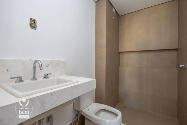 Imagem Apartamento com 2 Quartos à Venda, 72 m² em Centro - Curitiba