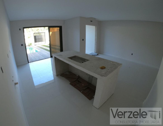 Imagem Casa com 3 Quartos à Venda, 165 m² em São Francisco De Assis - Camboriú Imagem Casa com 3 Quartos à Venda, 165 m² em São Francisco De Assis - Camboriú