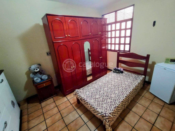 Imagem Casa com 5 Quartos à Venda, 240 m² em Cidade Alta - Natal Imagem Casa com 5 Quartos à Venda, 240 m² em Cidade Alta - Natal