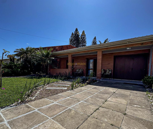 Casa com 3 Quartos à Venda, 139 m² em Centro - Xangri-lá