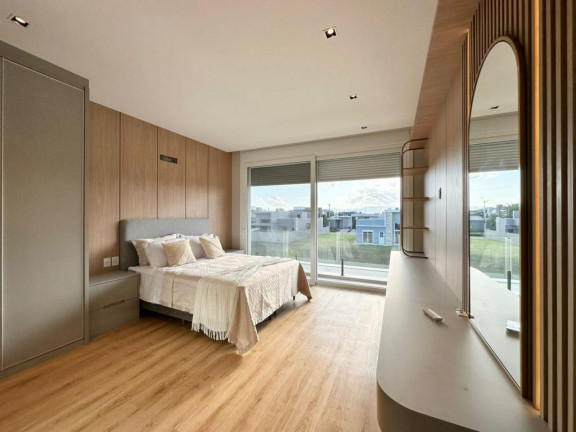 Imagem Casa com 4 Quartos à Venda, 275 m² em -- - Capao Da Canoa Imagem Casa com 4 Quartos à Venda, 275 m² em -- - Capao Da Canoa