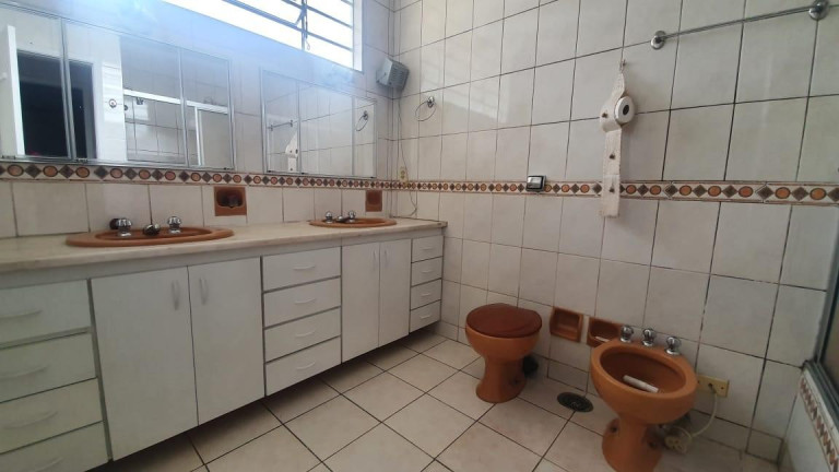 Imagem Casa com 3 Quartos à Venda, 230 m² em Indianópolis - São Paulo