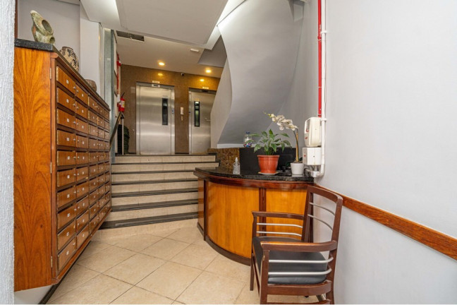 Imagem Apartamento com 3 Quartos à Venda, 110 m² em Rio Branco - Porto Alegre Imagem Apartamento com 3 Quartos à Venda, 110 m² em Rio Branco - Porto Alegre