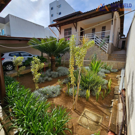 Imagem Casa com 3 Quartos à Venda, 161 m² em Candeias - Vitória Da Conquista Imagem Casa com 3 Quartos à Venda, 161 m² em Candeias - Vitória Da Conquista