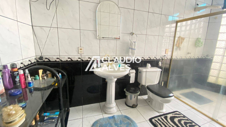 Imagem Casa com 4 Quartos à Venda, 392 m² em Jardim Cruzeiro - Feira De Santana