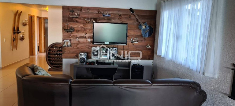 Imagem Casa com 4 Quartos para Temporada,  em Morro Verde - Mangueirinha